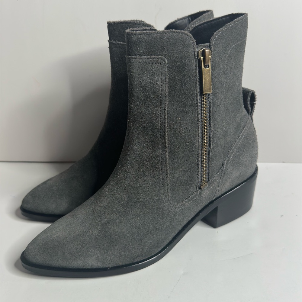 Cole Haan Teegan Women’s Gray suede Zippered Pointed Toe Block Booties Size 5B
